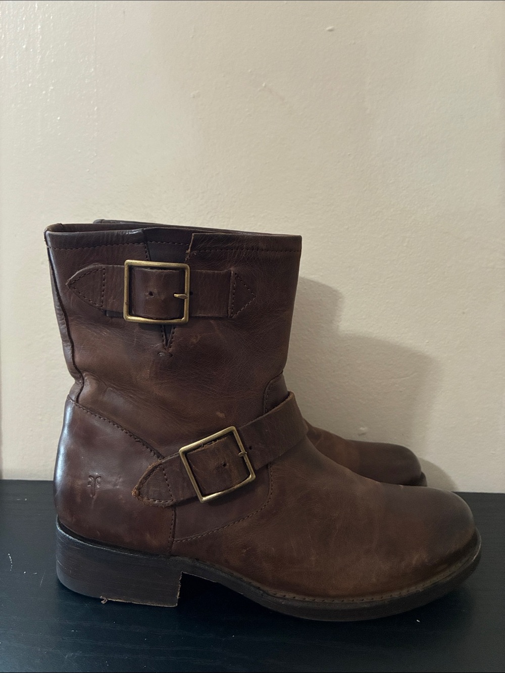 Frye Vicky Engineer women's leather boots featuring a brown size 8B